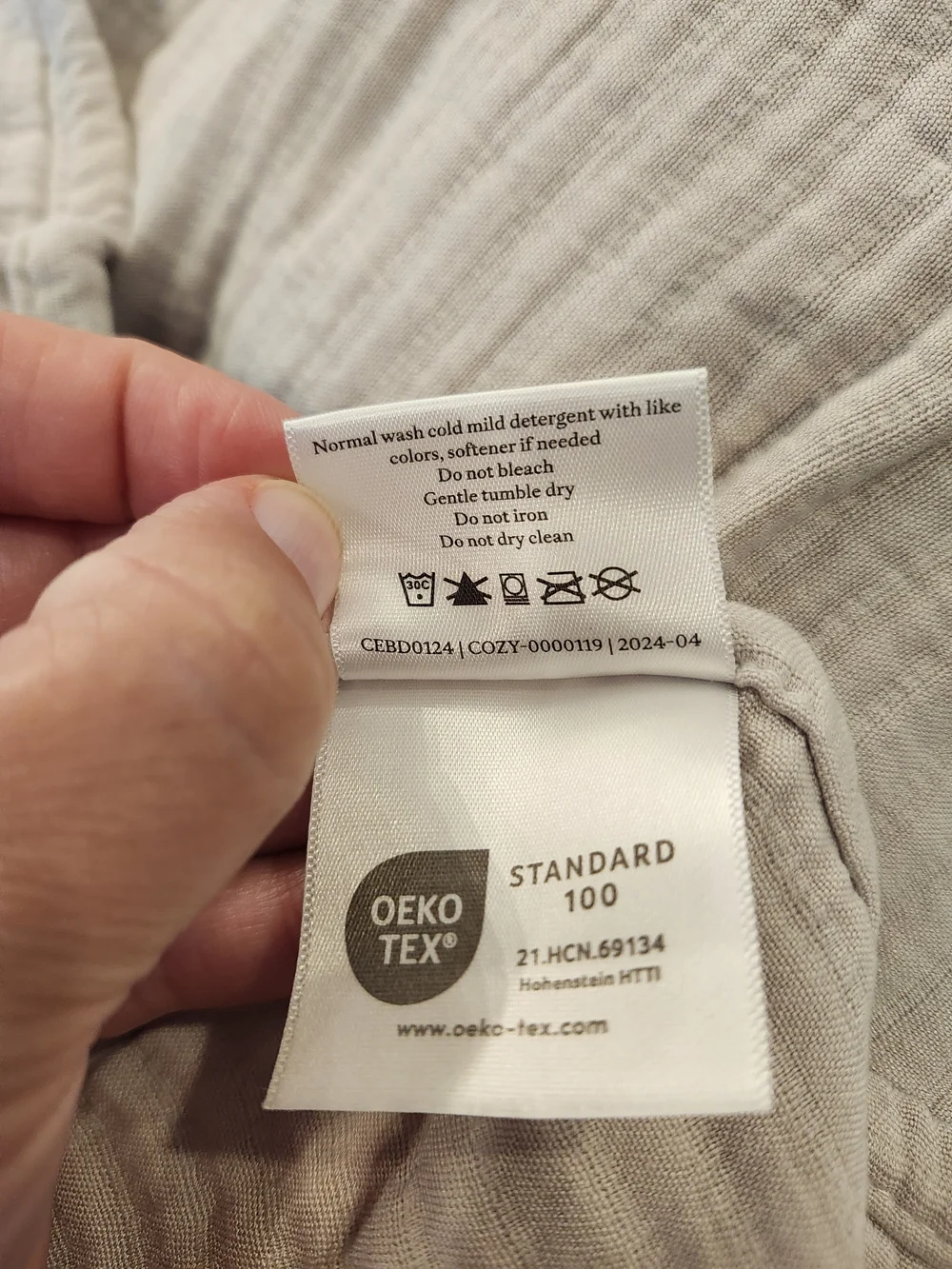 Cozy Earth Bamboo Throw Blanket Light Gray 100% Bamboo w/ Storage Bag